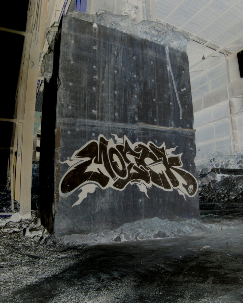 black and white mosek graffiti